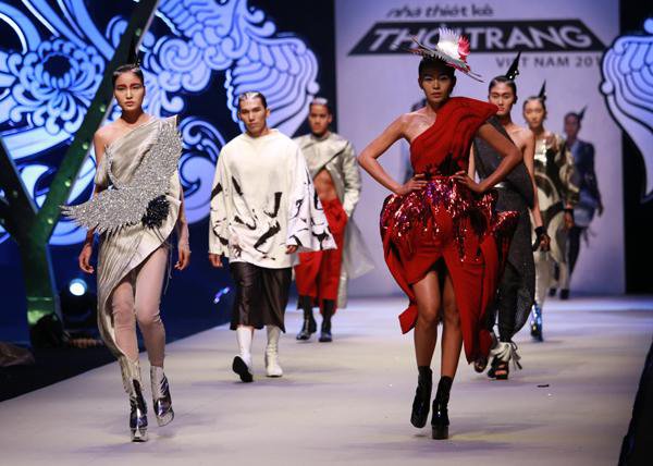 Giám khảo Tây chia sẻ về Top 3 Project Runway 20150.7484100427806579
