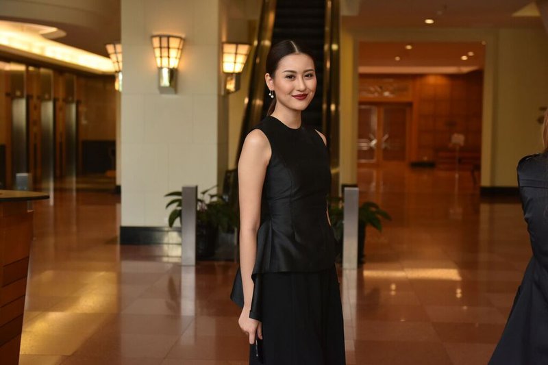 Tông màu đen lên ngôi, được giới trẻ Hà Thành ưa chuộng0.12452698464619816