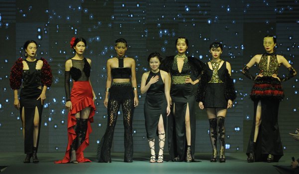 Show thời trang tốt nghiệp hoành tráng như sàn diễn quốc tế của sinh viên Việt0.5861363586122891