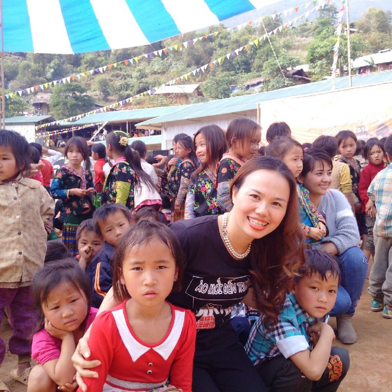 SINH VIÊN RẠNG RỠ ĐI TÌNH NGUYỆN “ÁO MỚI ĐẾN TRƯỜNG”0.7016372603572428