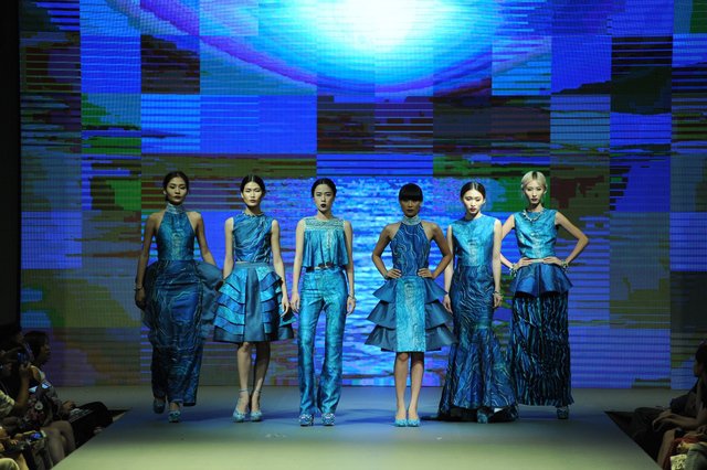 Insider: “Limitless” Fashion Show0.7991600532646923