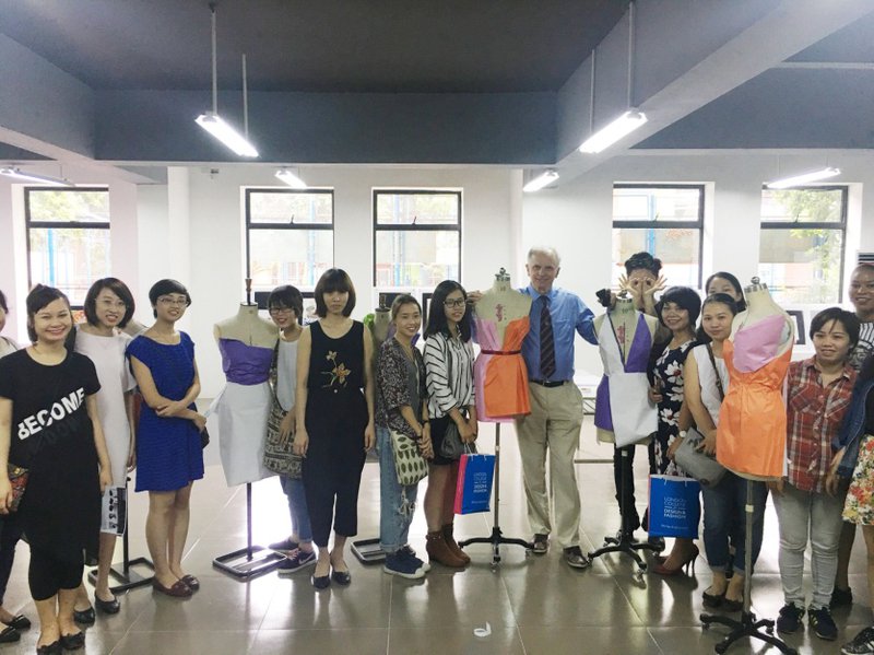 GIỚI TRẺ HÀ THÀNH ĐI KHÁM PHÁ TÀI NĂNG THIẾT KẾ SÁNG TẠO0.6799319647100047