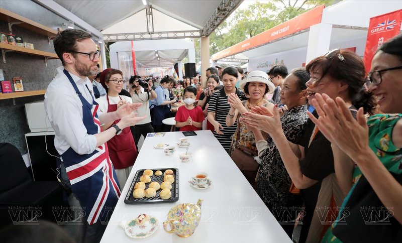 LCDF Hanoi thu hút bạn trẻ yêu thiết kế sáng tạo (2).jpg